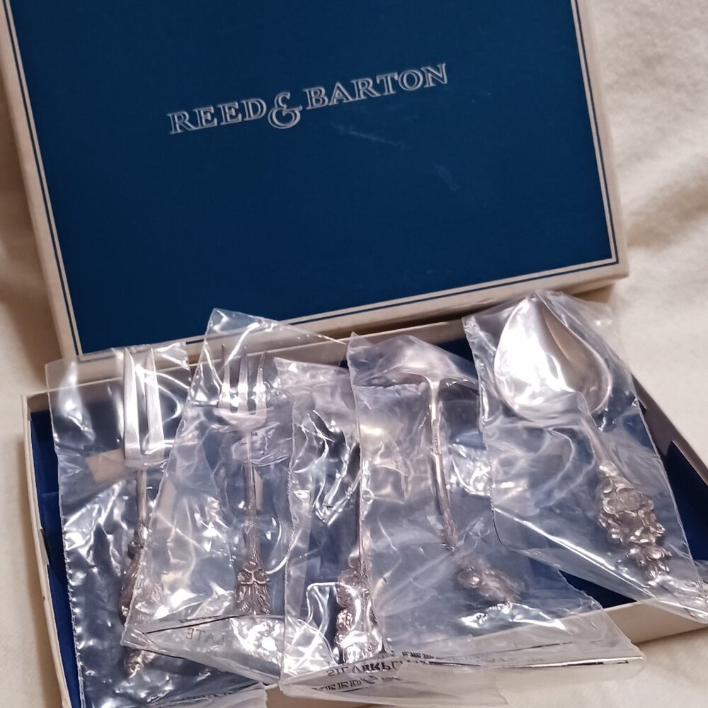 New In Box Reed & Barton Harlequin 5 Piece Floral Silverplate Set Vintage